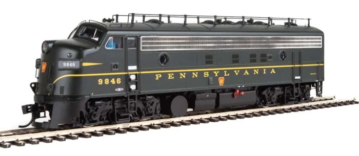 WalthersProto EMD FP7 - F7B Standard DC -- Pennsylvania Railroad 9846A, 9846B (Brunswick Green, Single Dulux Gold Strip 3 WalthersProto EMD FP7 - F7B Standard DC -- Pennsylvania Railroad 9846A, 9846B (Brunswick Green, Single Dulux Gold Strip